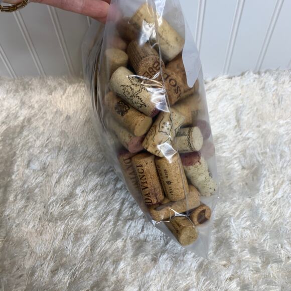 Gallon bag of wine corks, used For Crafting - Picture 2 of 4